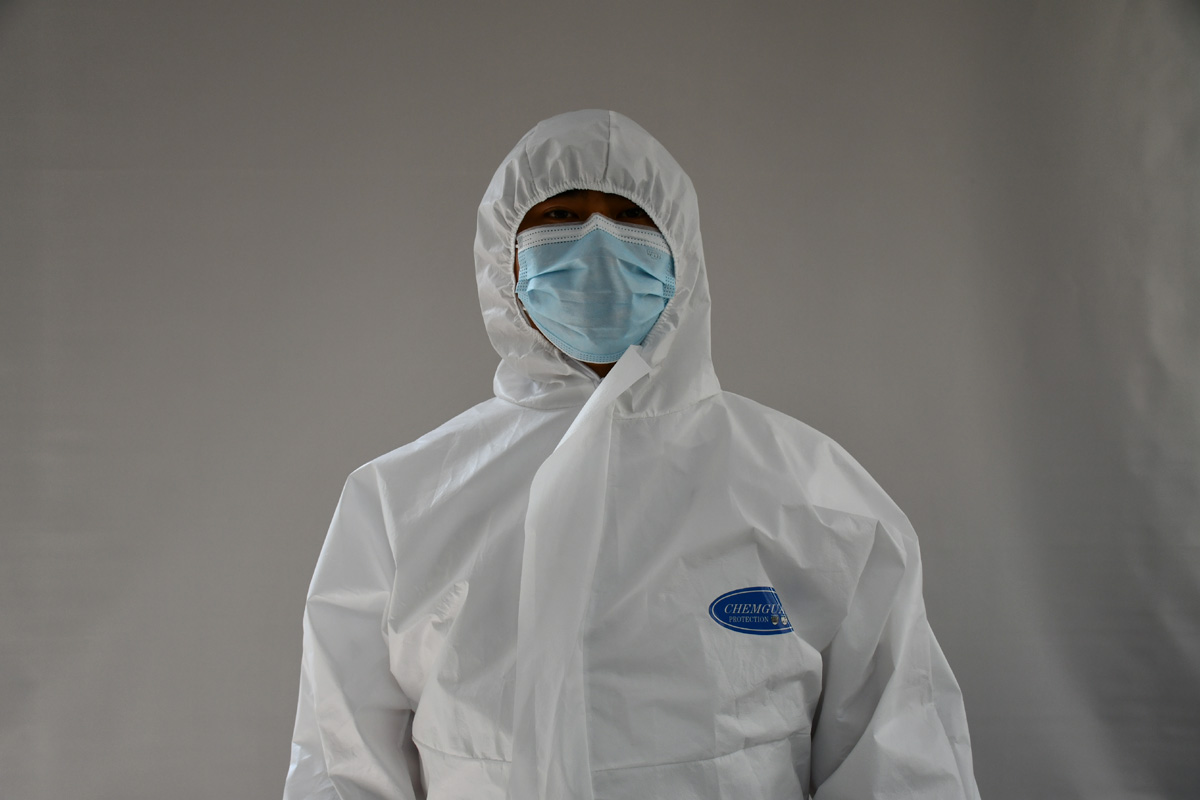 Coverall protective suit:Performance characteristics and application scope of medical protective clothing